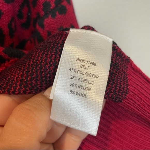 FATE Womens Distressed Leopard Sweater Red Black - Picture 3 of 7